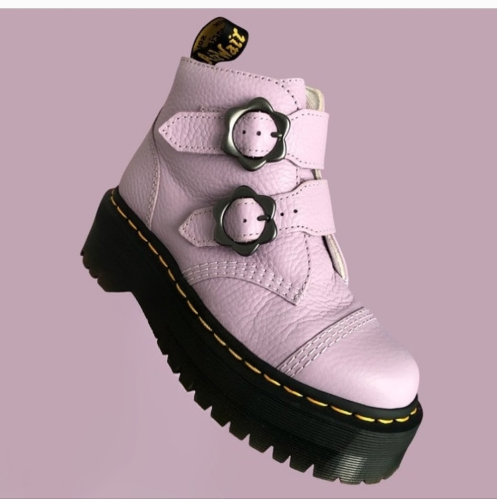 Stylish Lavender Platform Boots